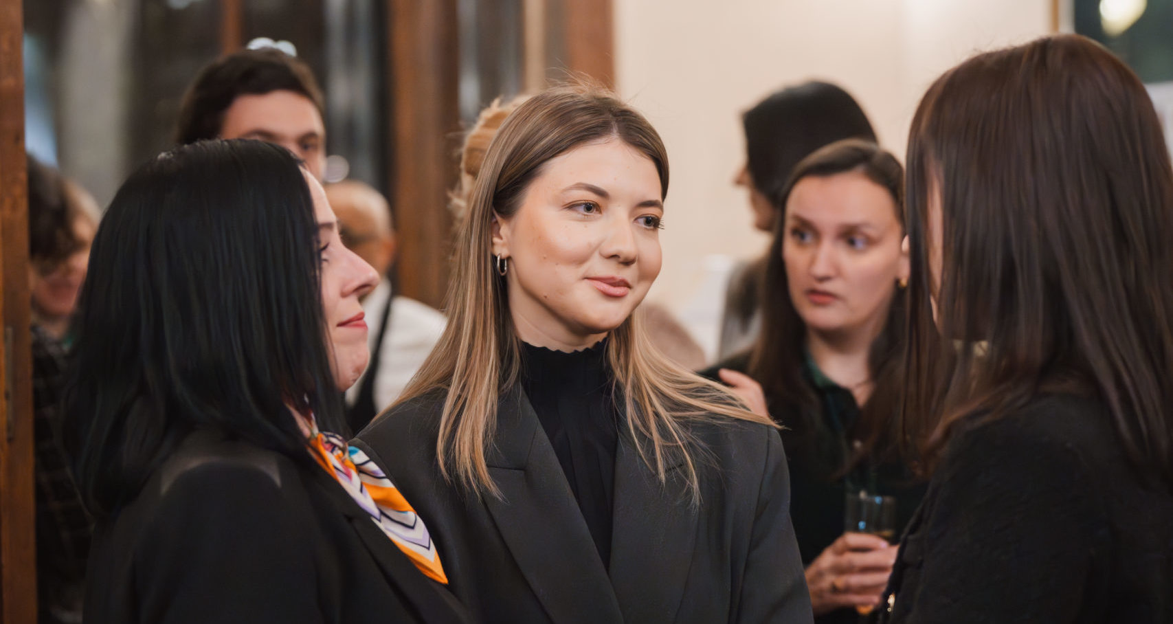 Iulia Sarivan (Jurnal TV, and Deutsche Welle)